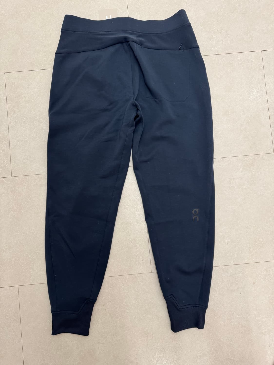 (새상품) on 온러닝 스웻팬츠 M 상품이미지4