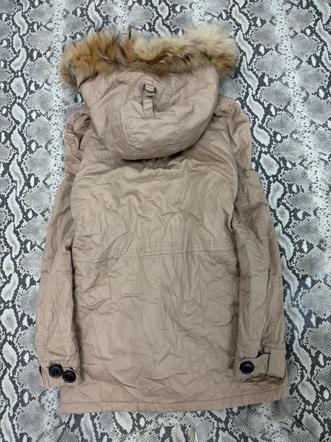 [MOUSSY] Y2K Mood Over-Fur Hoodie Parka 상품이미지10