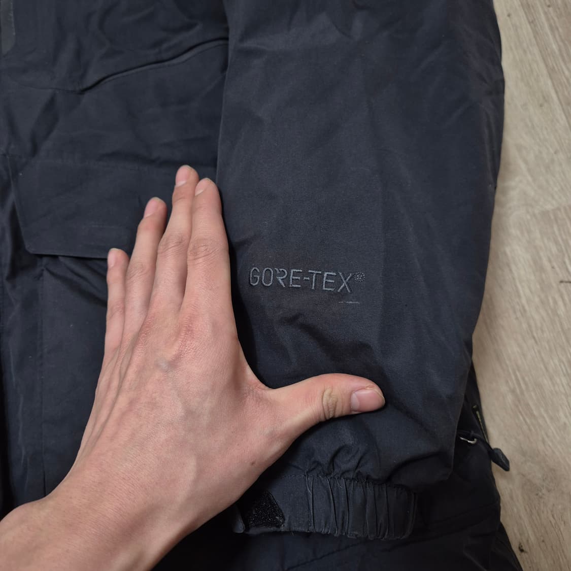 밀레 고어텍스 구스다운 라쿤퍼후드 패딩 점퍼 XL(105) 상품이미지4