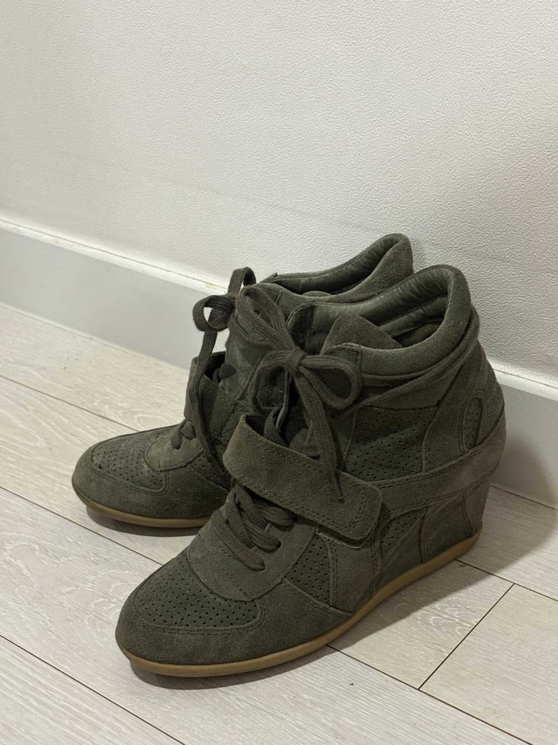 ASH 스웨이드 웨지힐 스니커즈 카키 보위 (38) 상품이미지1