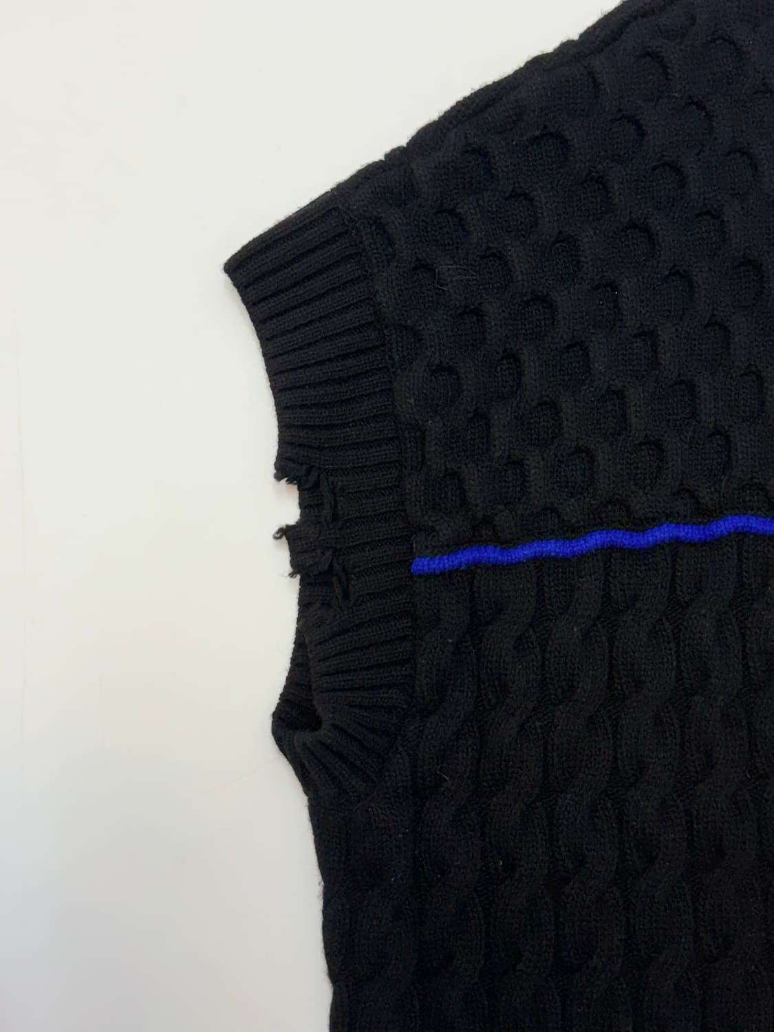 자라 x 아더에러 블랙컬러 오버사이즈 니트 베스트 상품이미지6