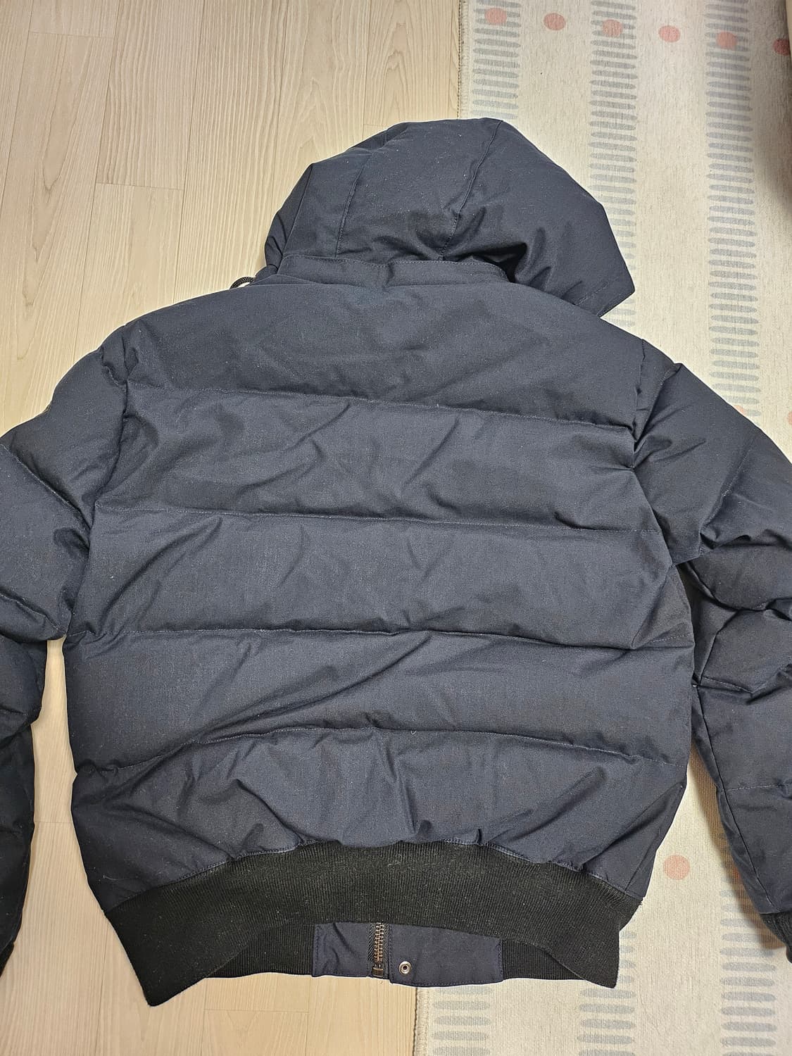 산드로 네이비 가죽 포켓 패딩 상품이미지7