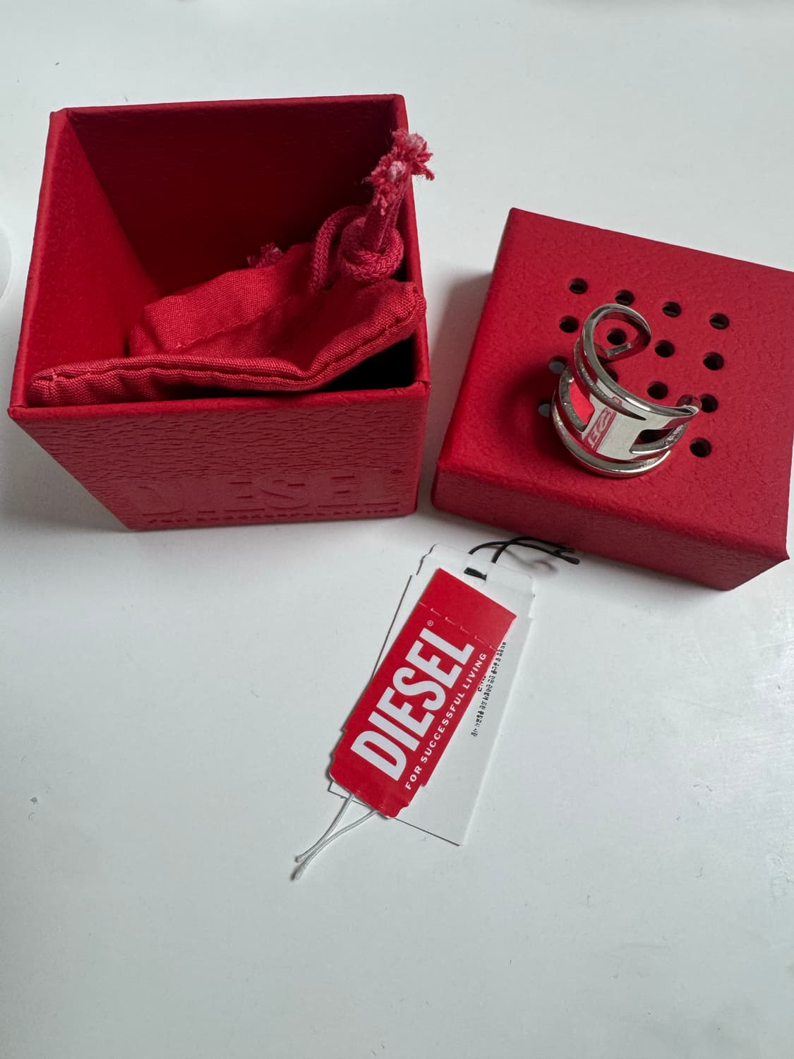(새상품)디젤 오벌 D 로고 반지 상품이미지1