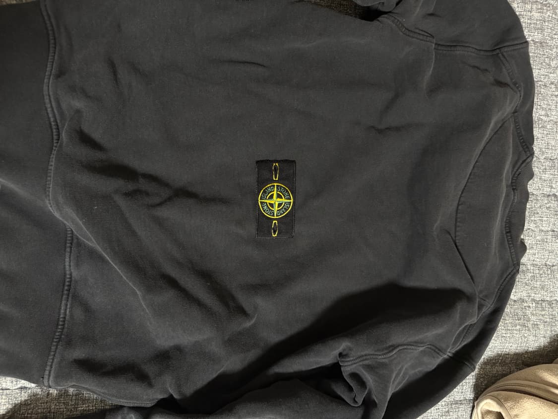 스톤아일랜드 기모 블랙 맨투맨 s사이즈 상품이미지3