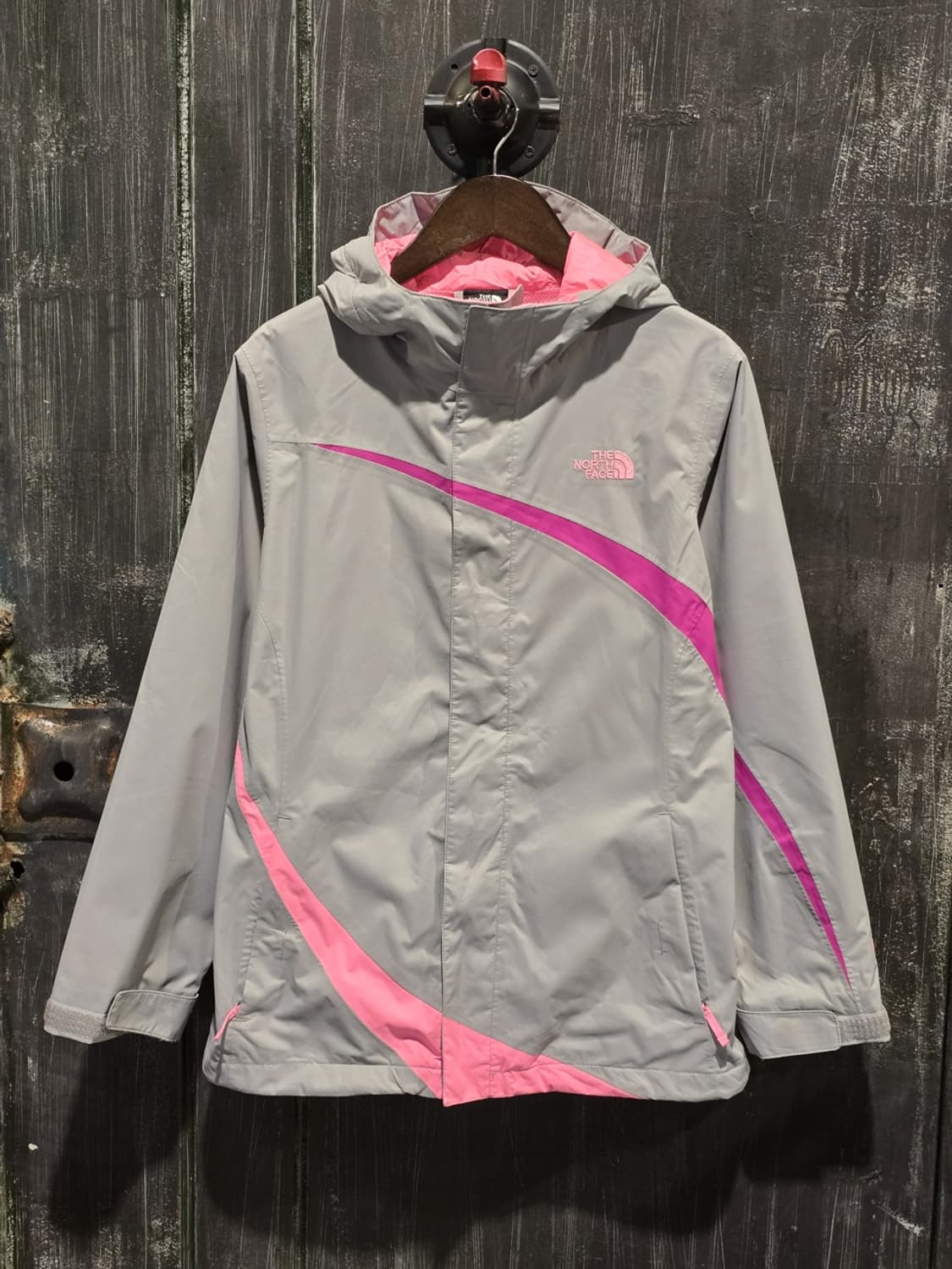The North Face Girl's HyVent Jacket 상품이미지1