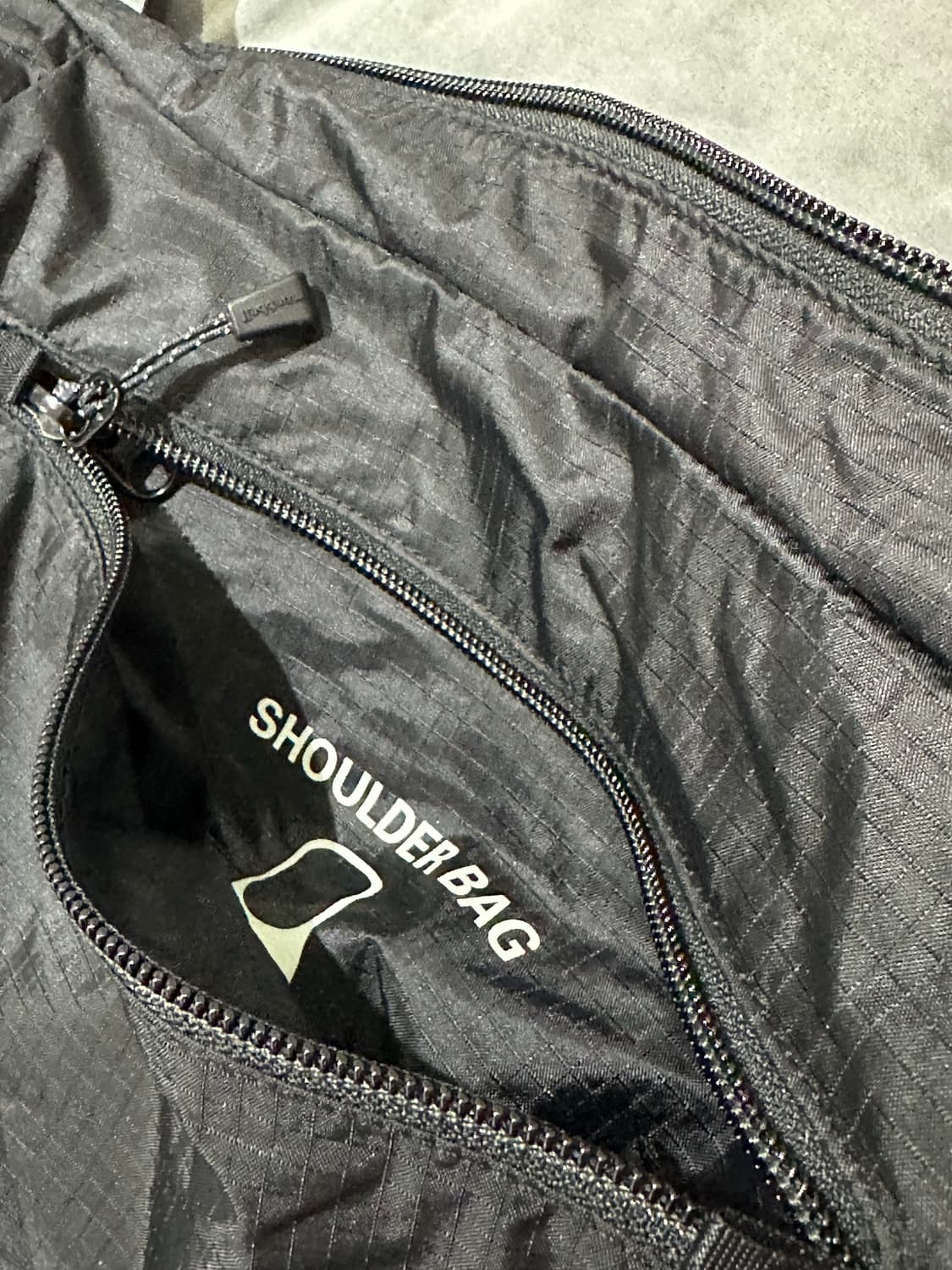 몽벨 포케터블 숄더백 크로스백 블랙 상품이미지3