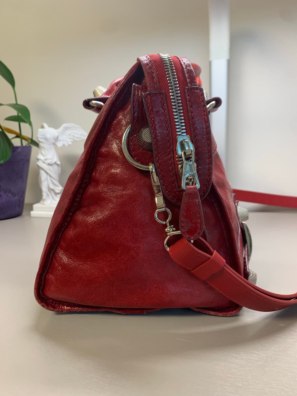 발렌시아가 클래식 모터백 딥레드 상품이미지4