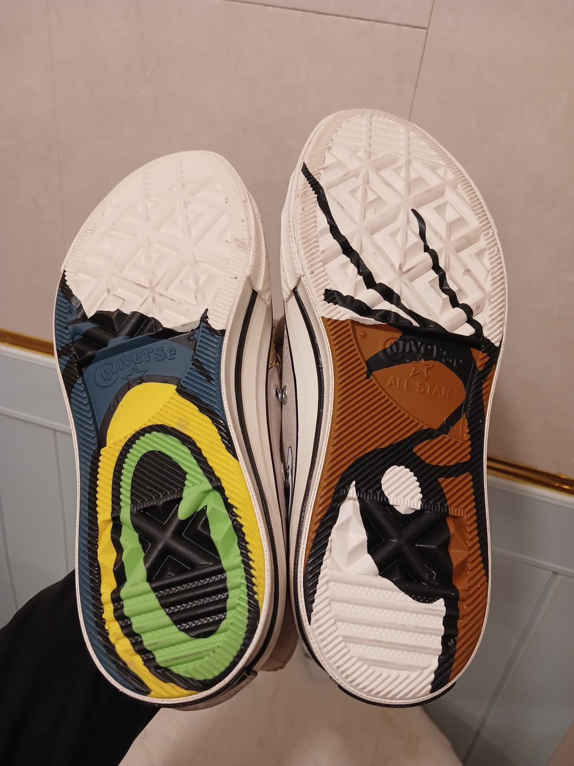 컨버스 톰과제리 정품 콜라보 하이 스니커즈 240 사이즈 상품이미지9