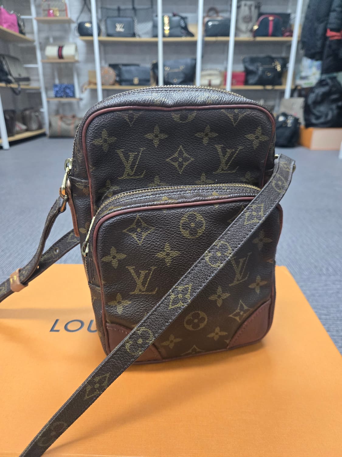 [특가][정품]루이비통 아마존 크로스백 상품이미지1