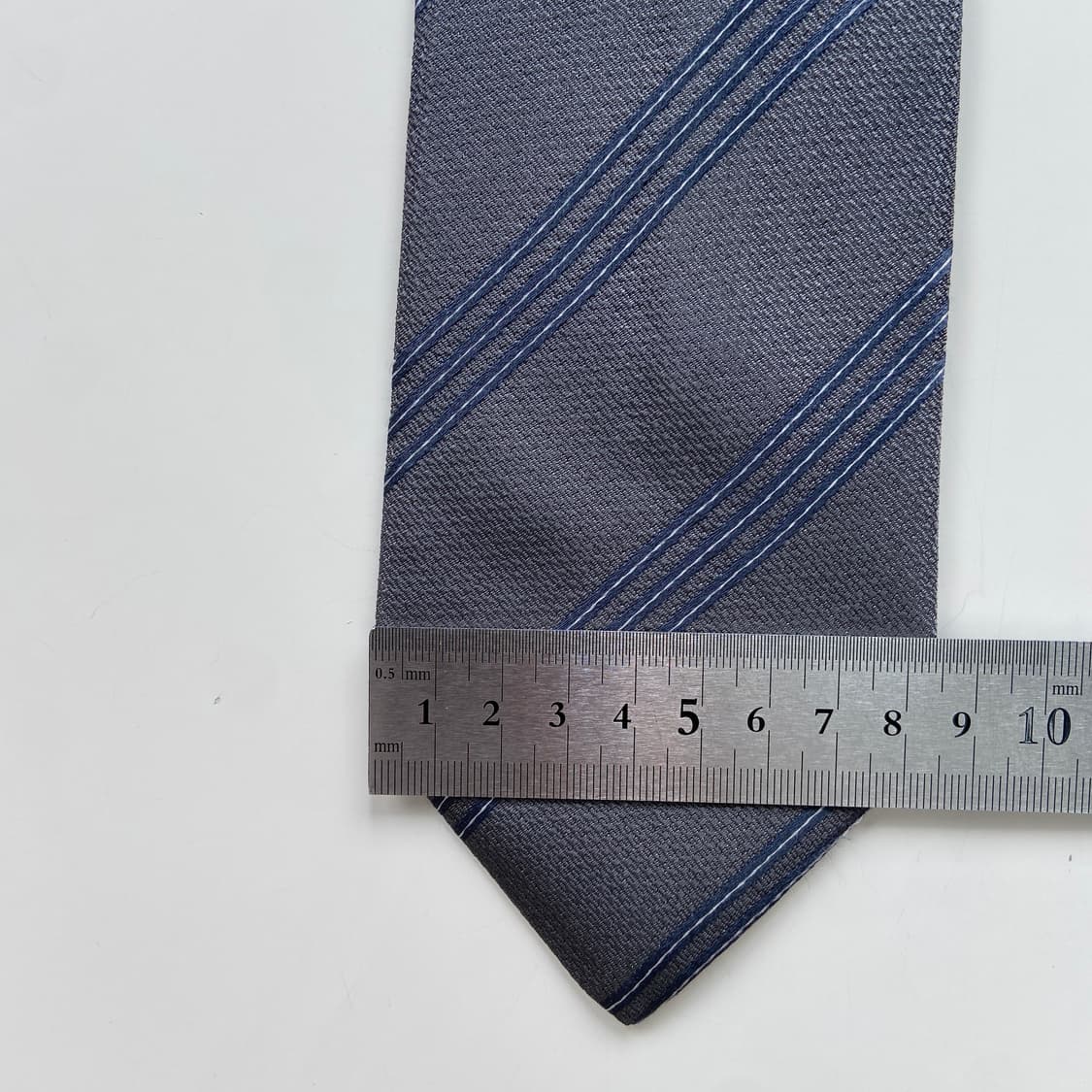 페레가모(Ferragamo) 명품 정품 넥타이 8.3cm 상품이미지8