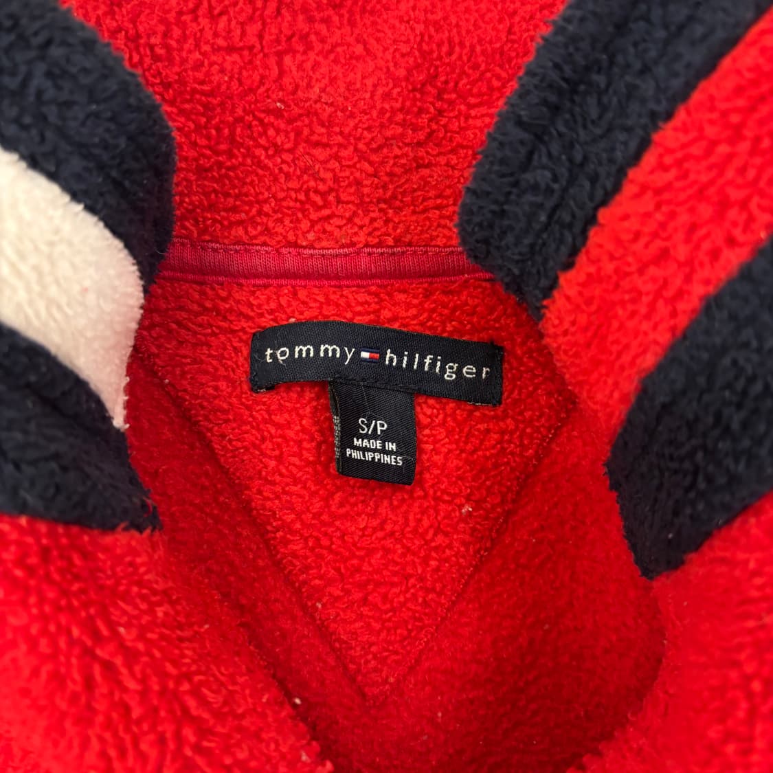 타미힐피거 레드 빅로고 플리스 하프집업 상품이미지3