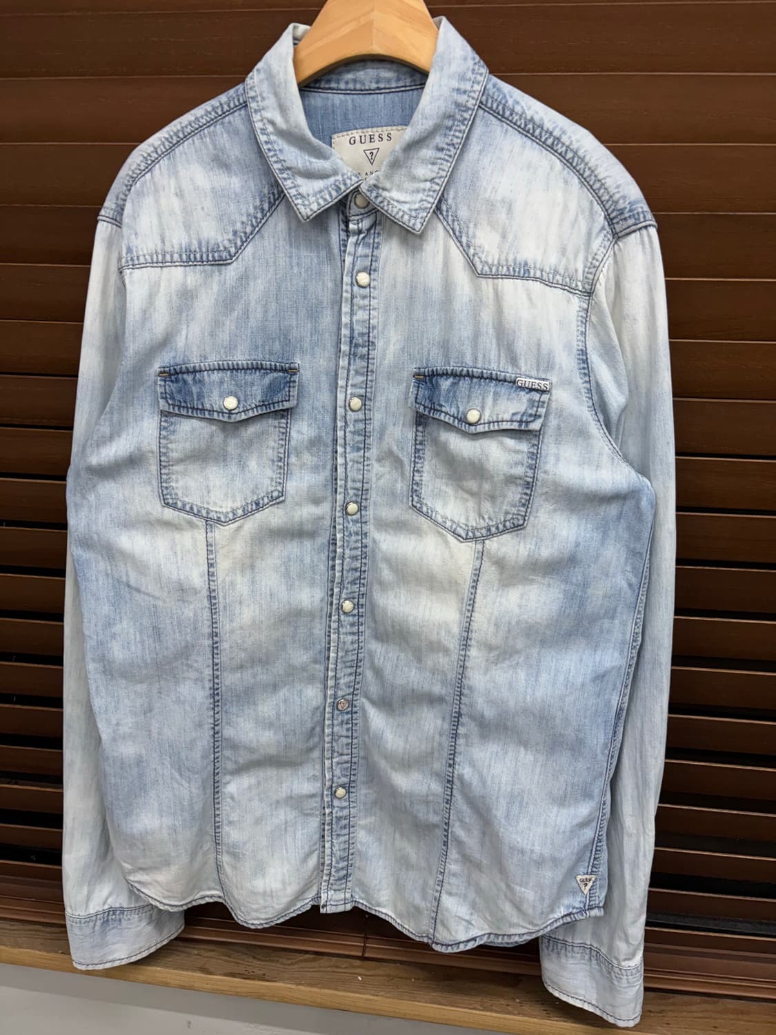 게스 웨스턴 연청 데님 셔츠 상품이미지1