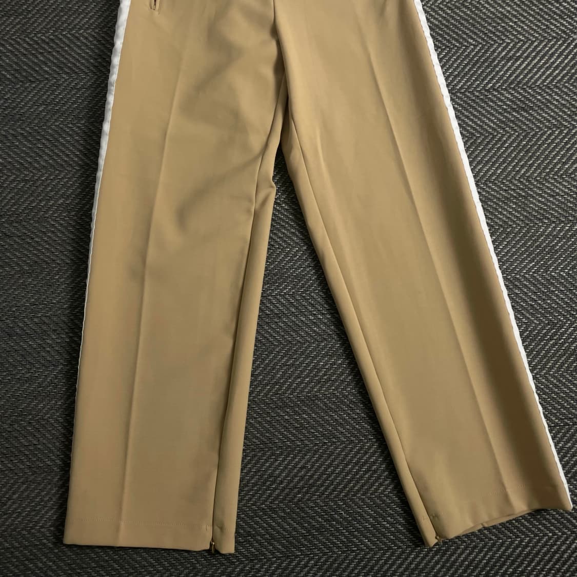 앤더슨벨 와이드핏 트랙 슬랙스o 3810 상품이미지3