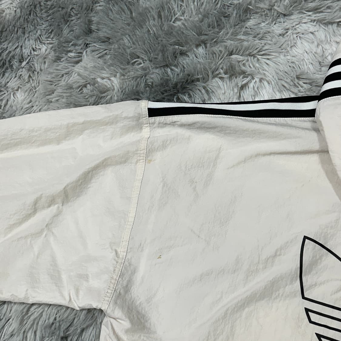 아디다스 우븐 빅로고 윈드브레이커 xs 상품이미지4