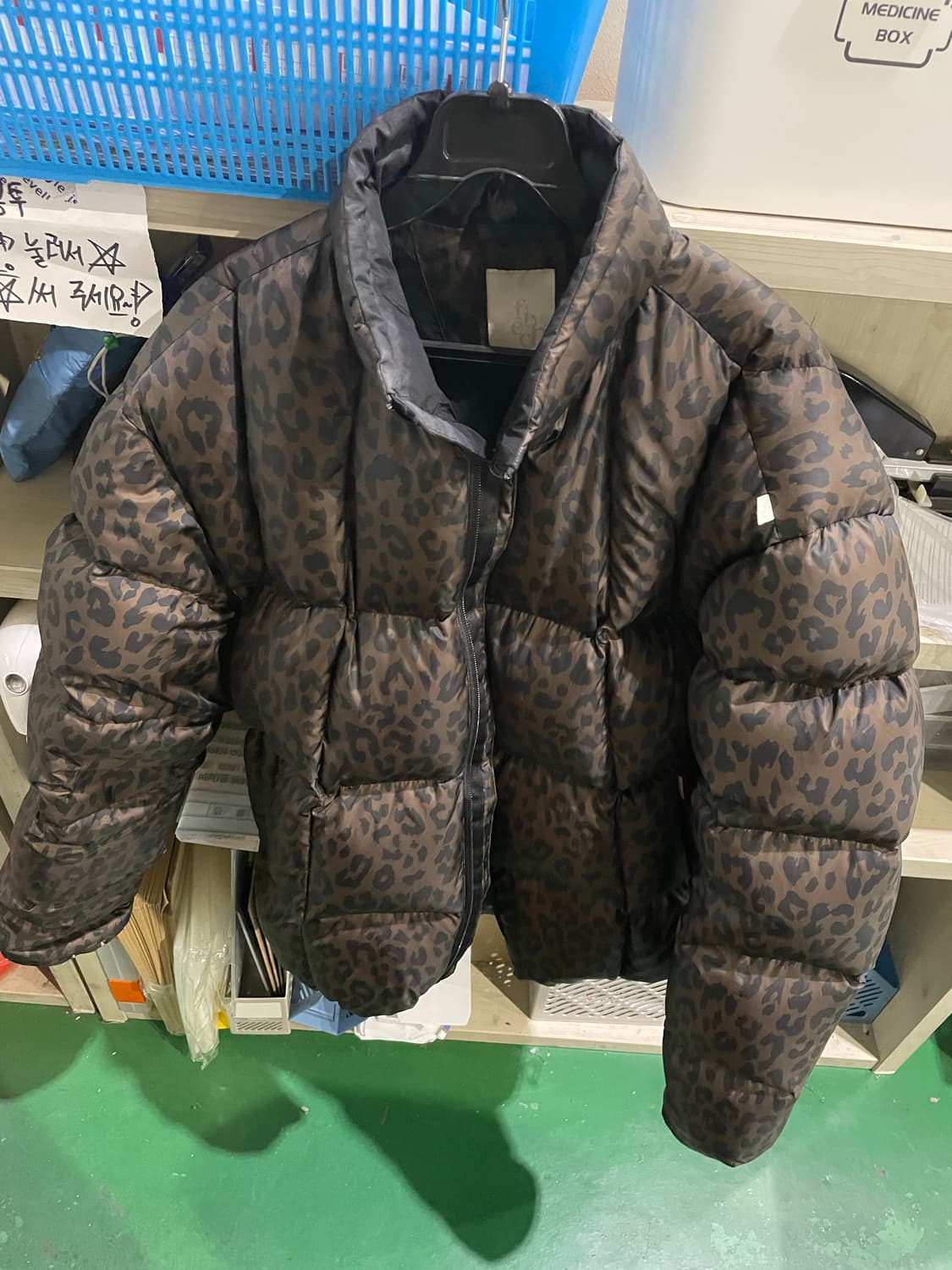 L ) 페치선데이 레오파드 패딩 카키 상품이미지1