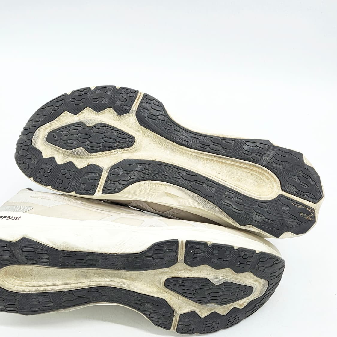  아식스 노바블라스트 스모크 그레이 (275)  상품이미지3