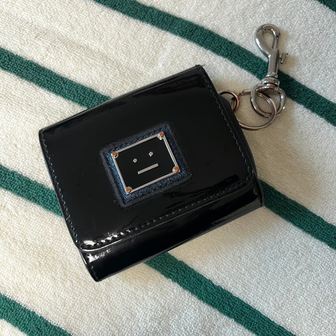 아크네 스튜디오 페이스 로고 지갑 상품이미지2