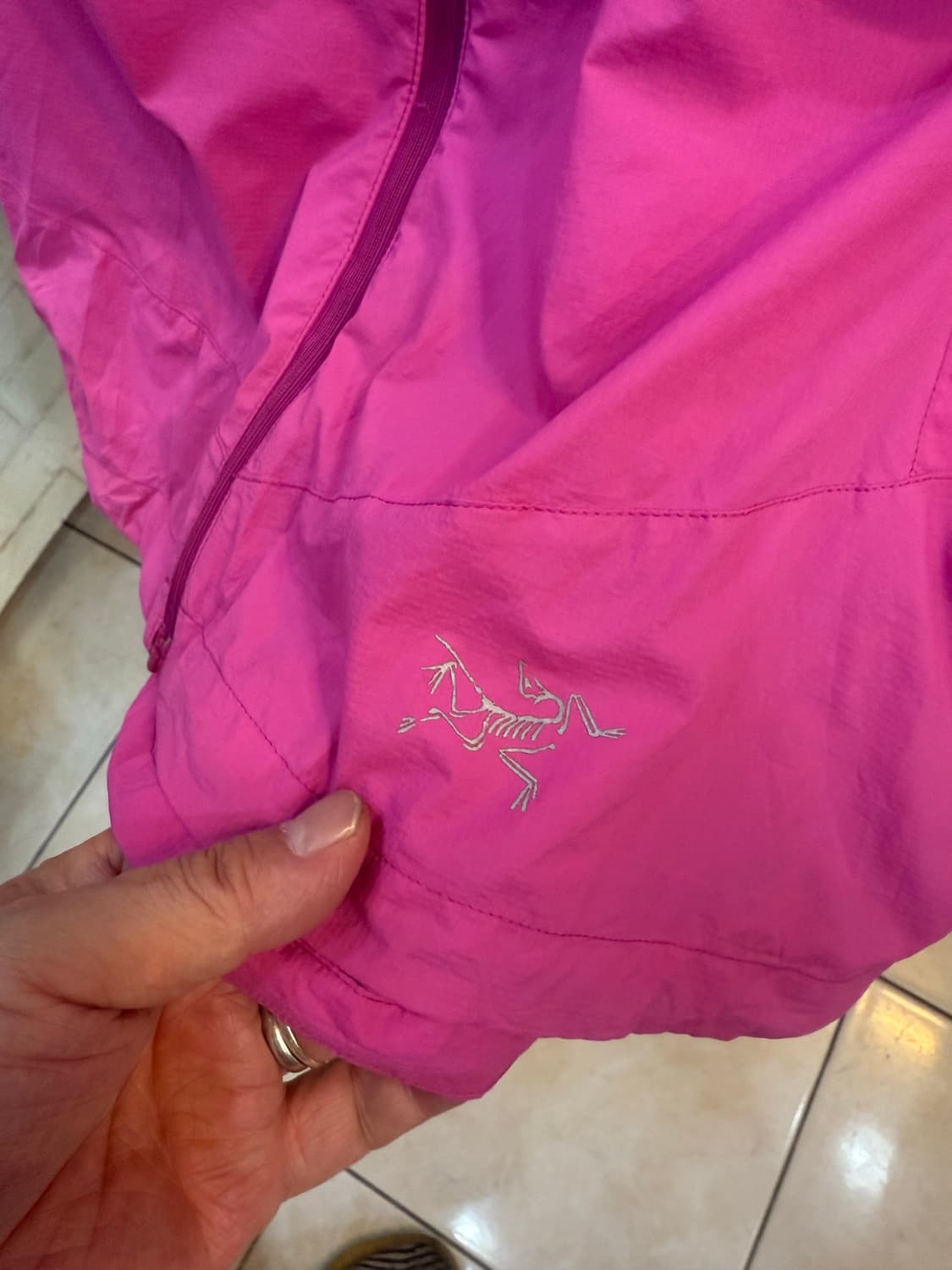 66 정품 아크테릭스 후드 바람막이 팝니다 상품이미지4