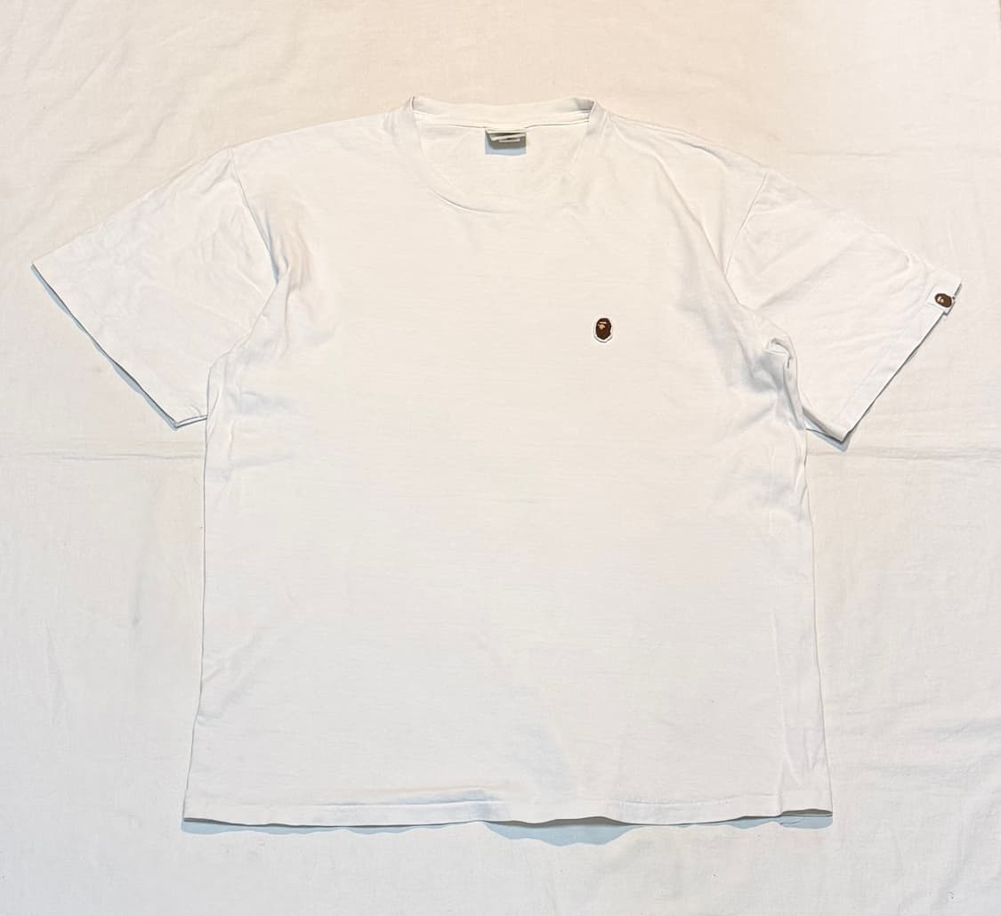 베이프 원포인트 사루 패치 티셔츠 화이트 상품이미지1