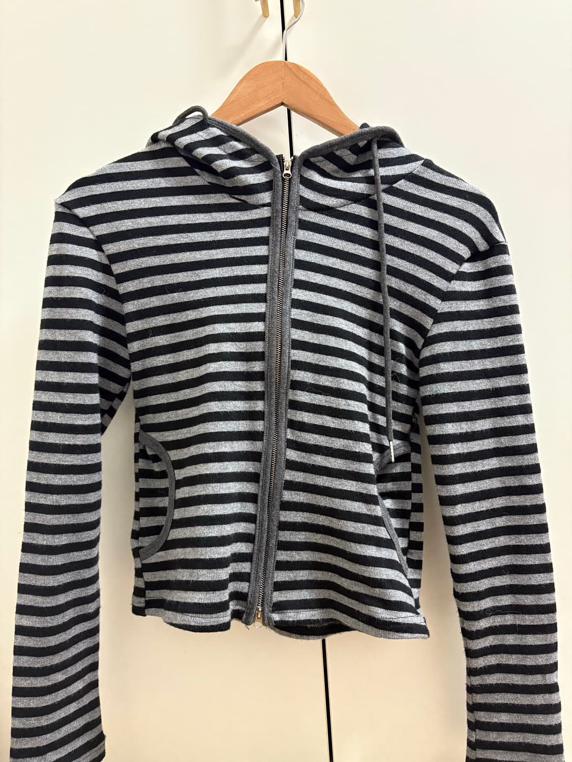 투웨이 스트라이프 후드 집업 상품이미지4