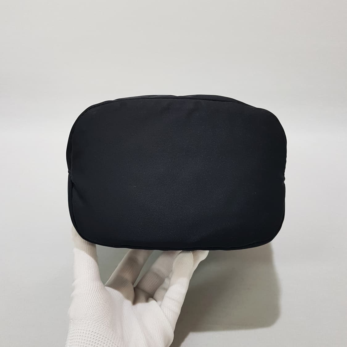 버버리 포이베 파우치 버킷백 블랙  상품이미지7