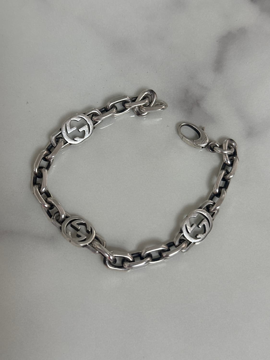 구찌 인터로킹 팔찌 여성사이즈 16 상품이미지2