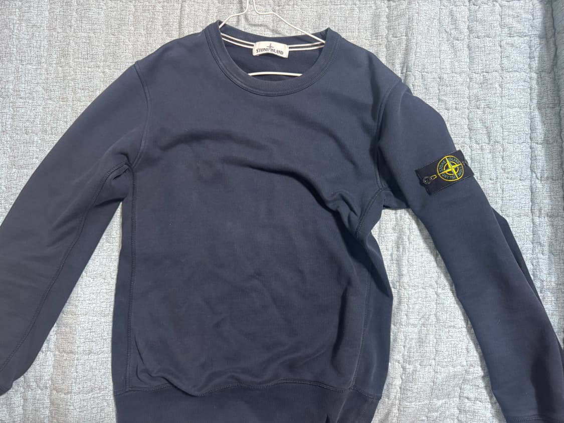 스톤아일랜드 맨투맨 네이비 상품이미지1