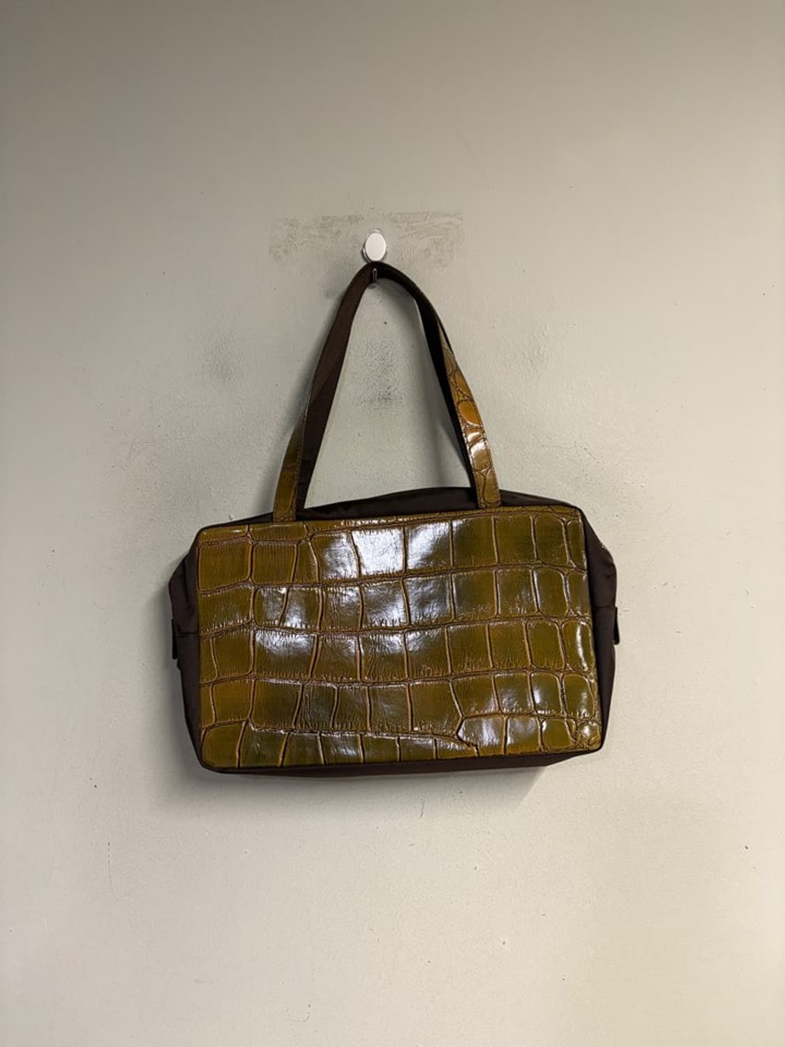 Y'SACCS Faux-Crocodile Bag  상품이미지1