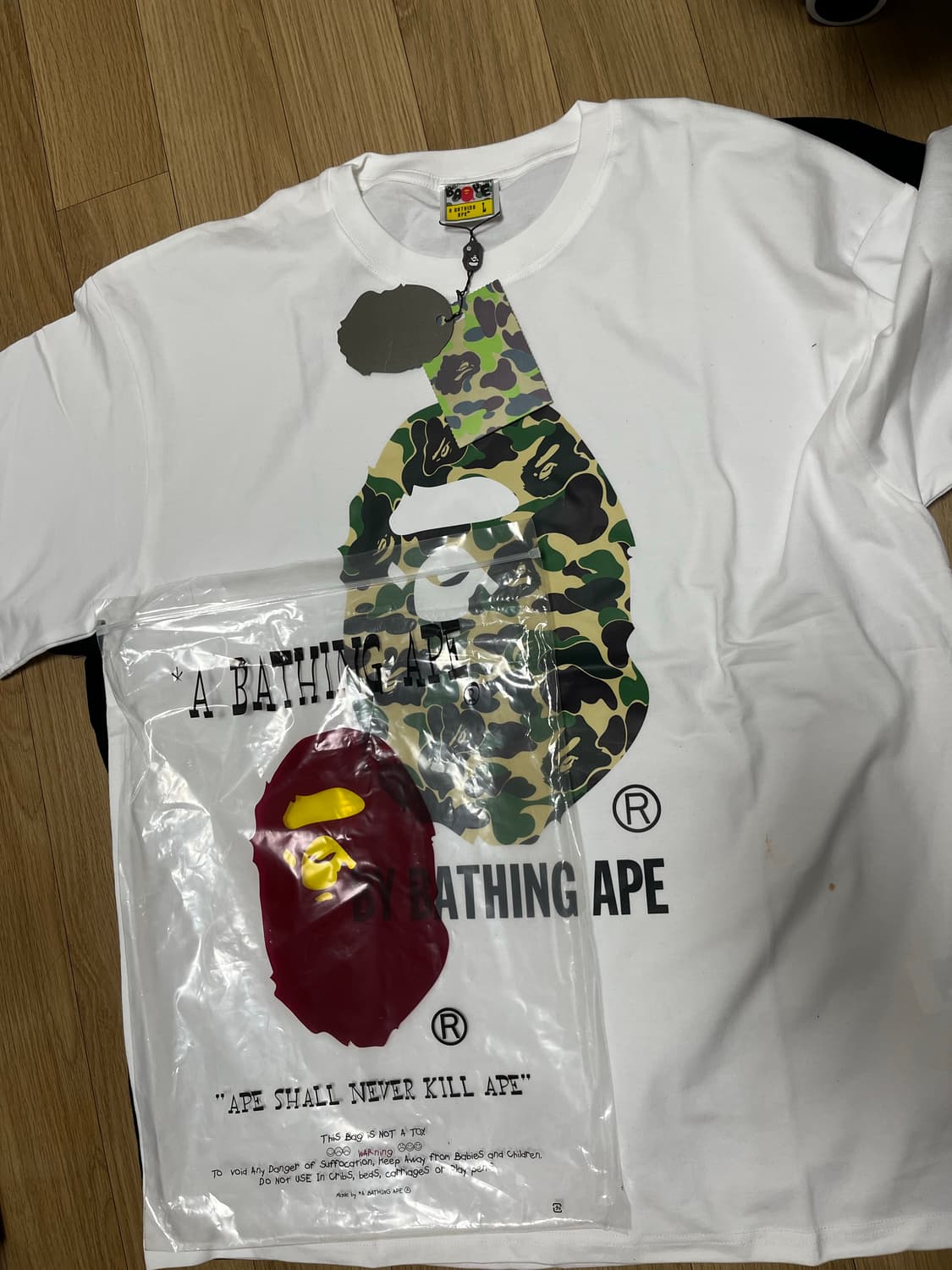 베이프 카모 반팔티 (새상품)  L 상품이미지1