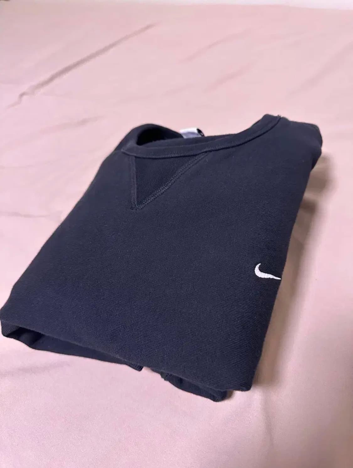 나이키 솔로 스우시 맨투맨 L (기모) 상품이미지1