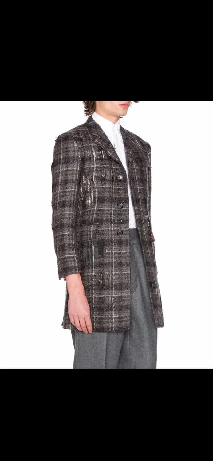 톰브라운 체크 데미지 한정판 코트 상품이미지2