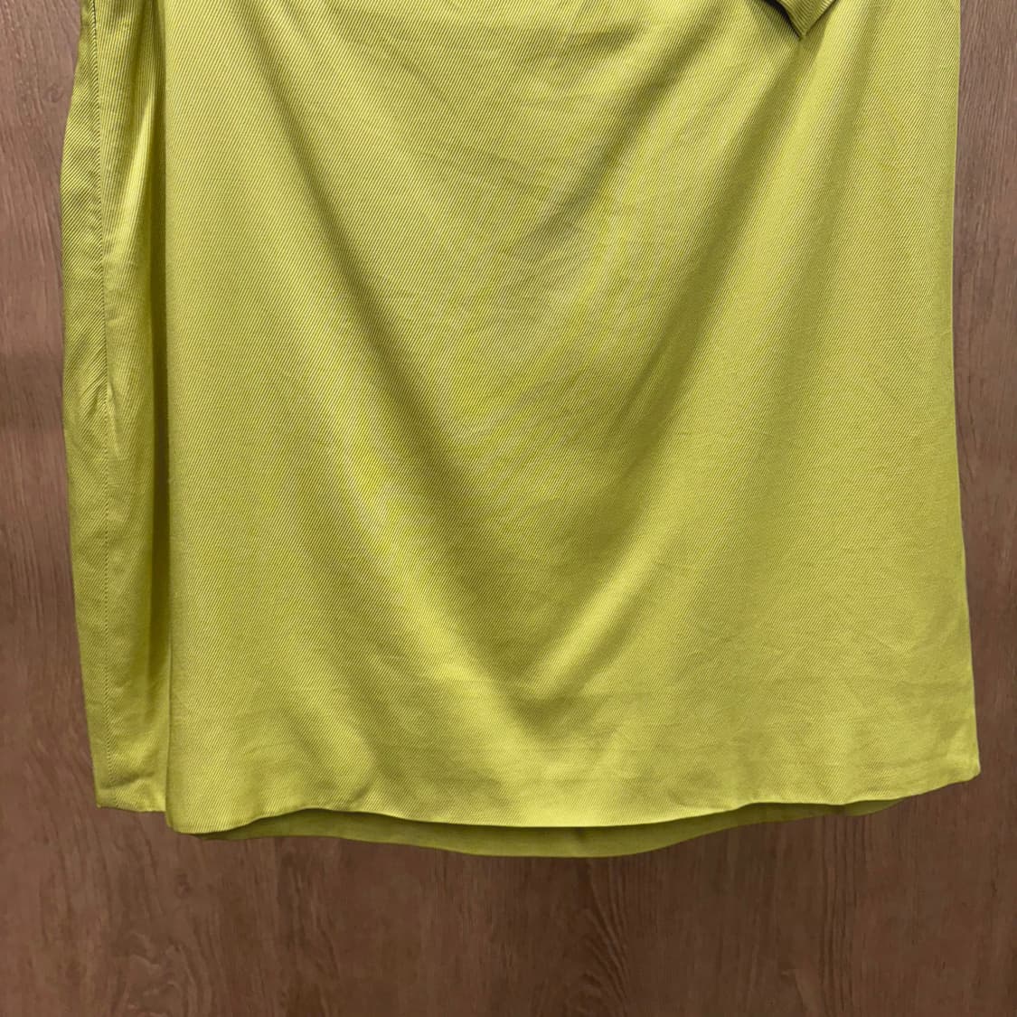 보테가 베네타 미니 스커트 언발란스 플랩 디테일 H라인 옐로우 상품이미지5