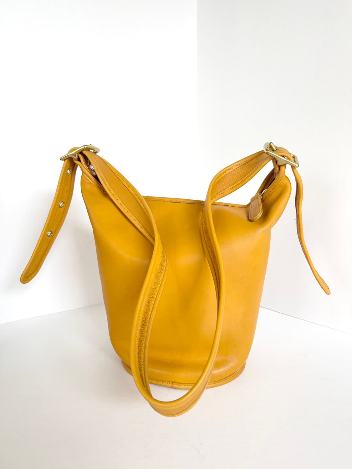 Old Coach Vintage Duffle Bag 코치 빈티지 더플백 상품이미지1