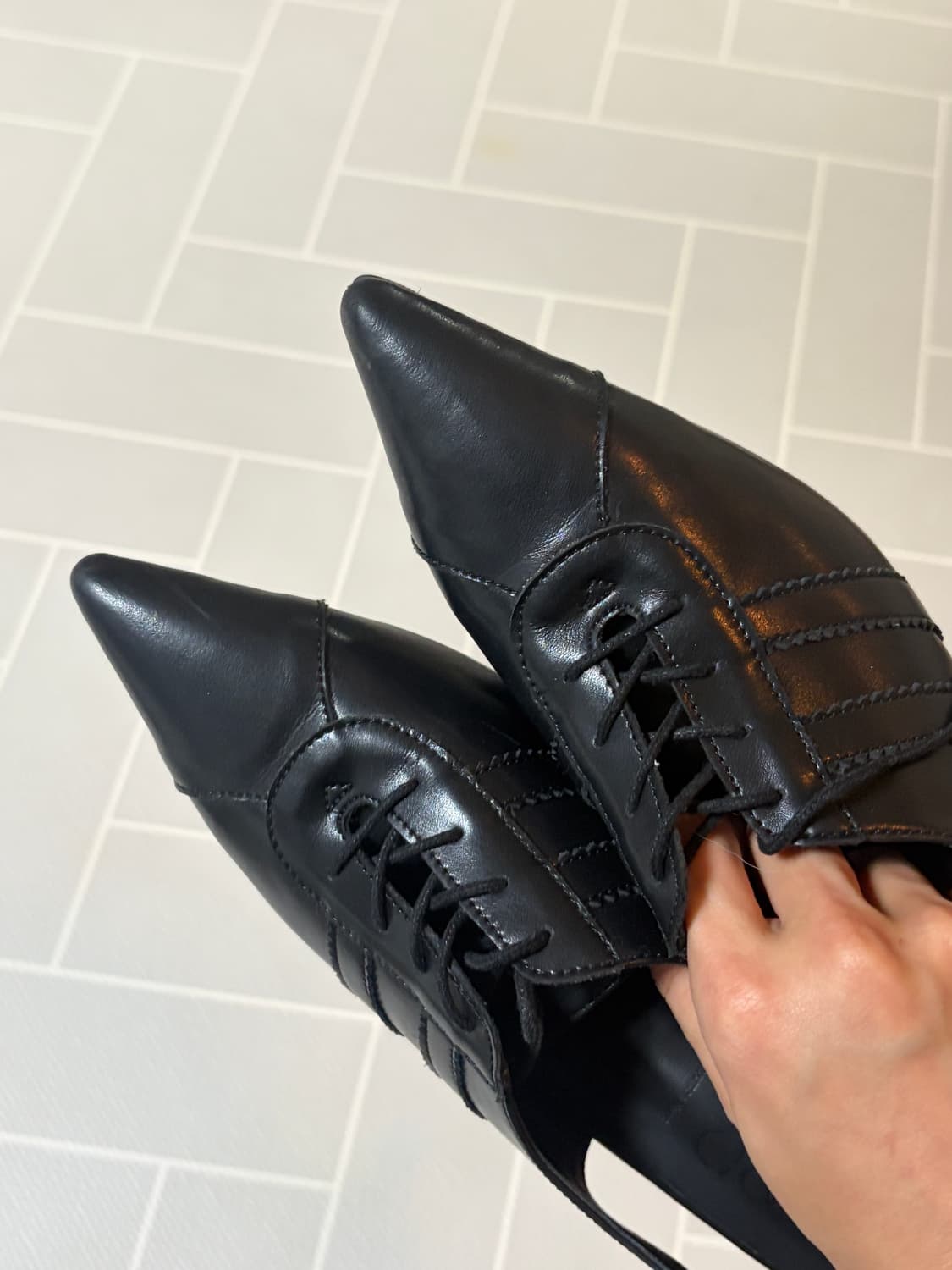 무드나잇 에이미 레이스업 키튼힐 펌프스 5cm 상품이미지5