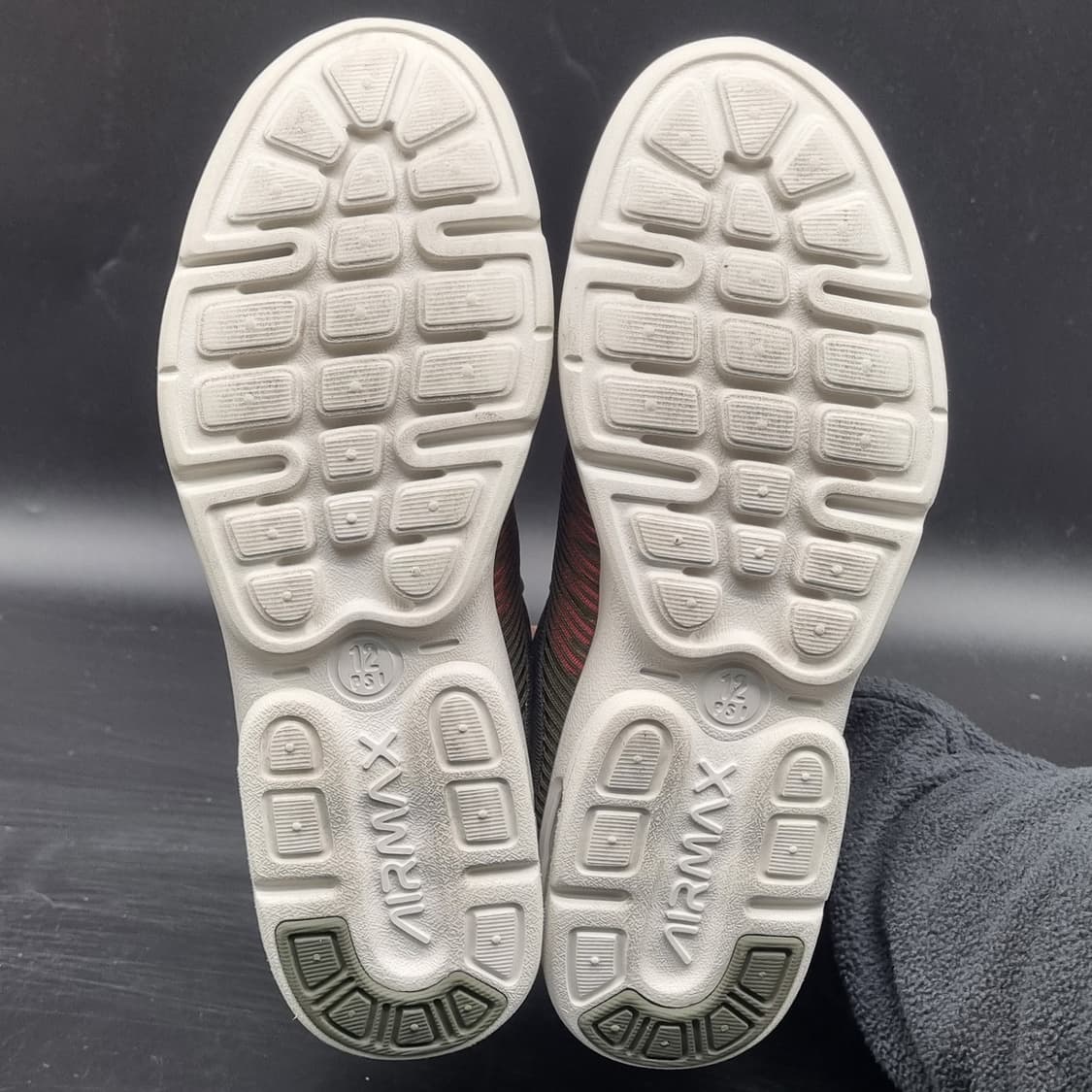 나이키 에어맥스 어드밴티지2 운동화235 상품이미지3