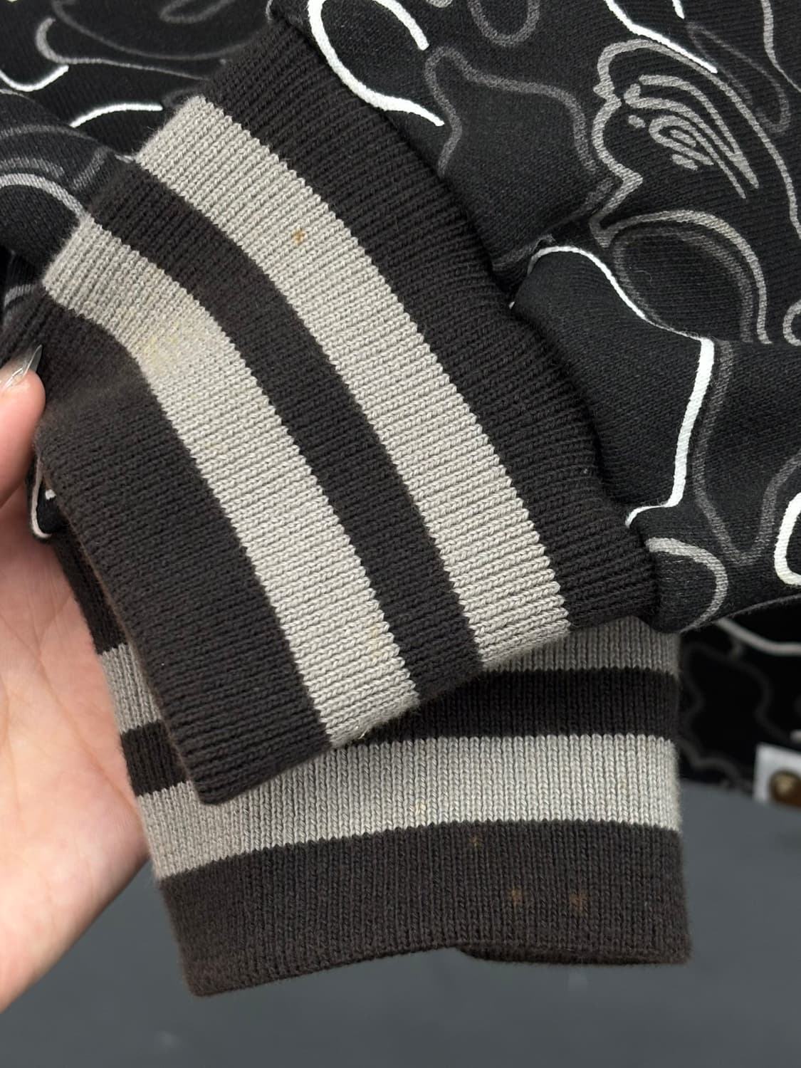 베이프 네온카모 바시티 자켓 상품이미지8