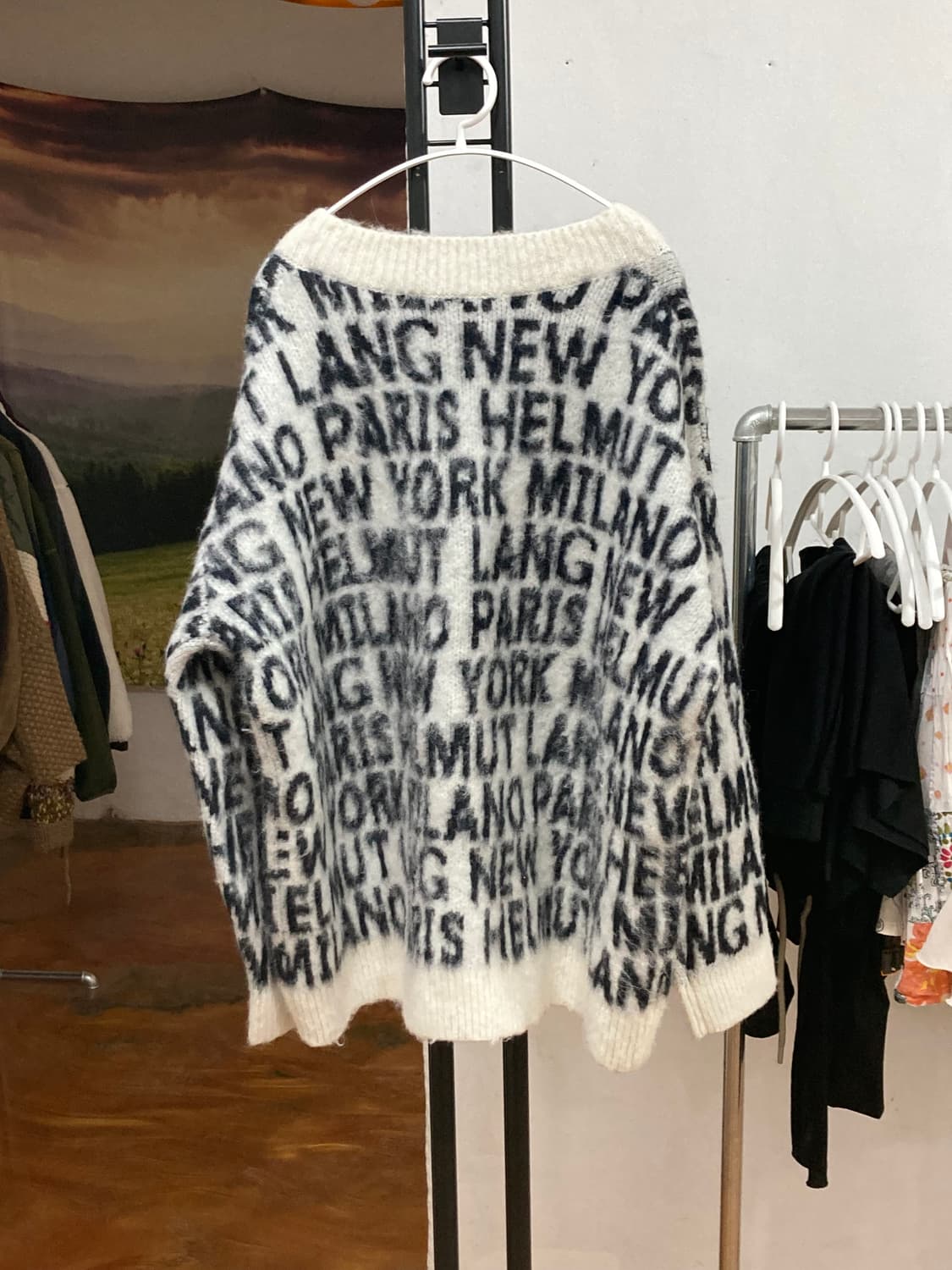 헬무트 랭(Helmut Lang) 브이넥 오버핏 앙고라 니트  상품이미지2