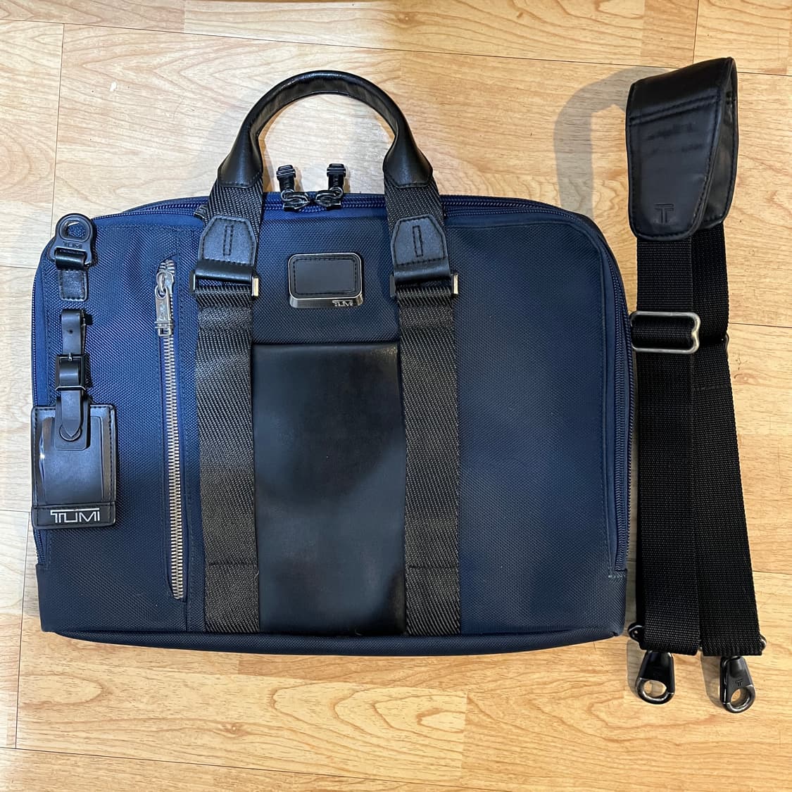 투미 TUMI 알파 브라보 아비아노 브리프 크로스백 상품이미지5