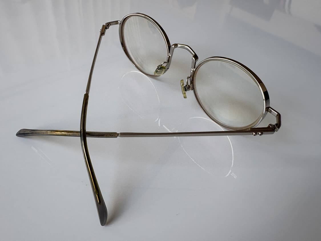 젠틀몬스터 리버티 Liberty Col.02 은색 안경테 상품이미지3