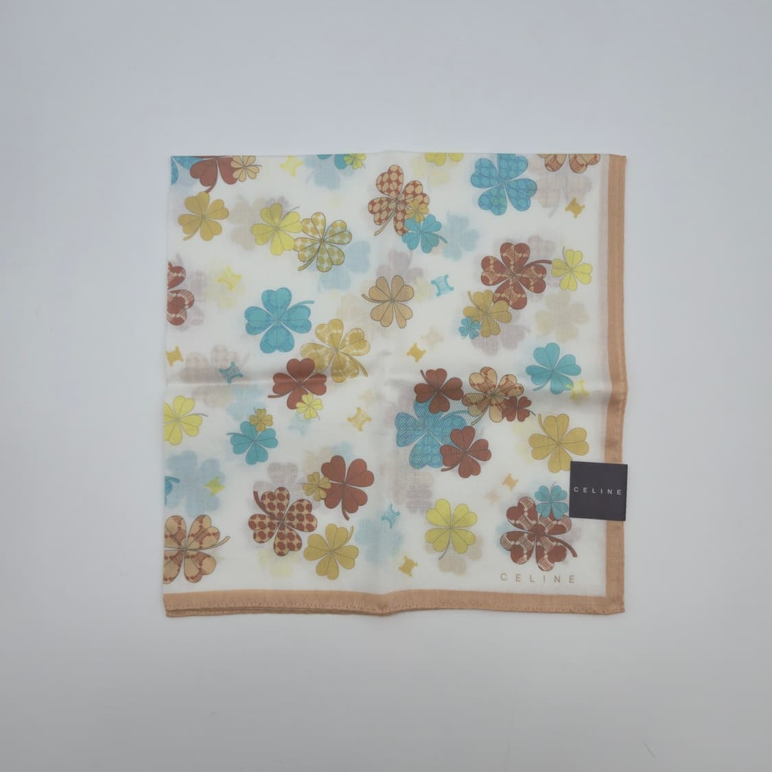 CELINE 셀린느 손수건 스카프 [JRCFSB11735-117-3] 상품이미지3