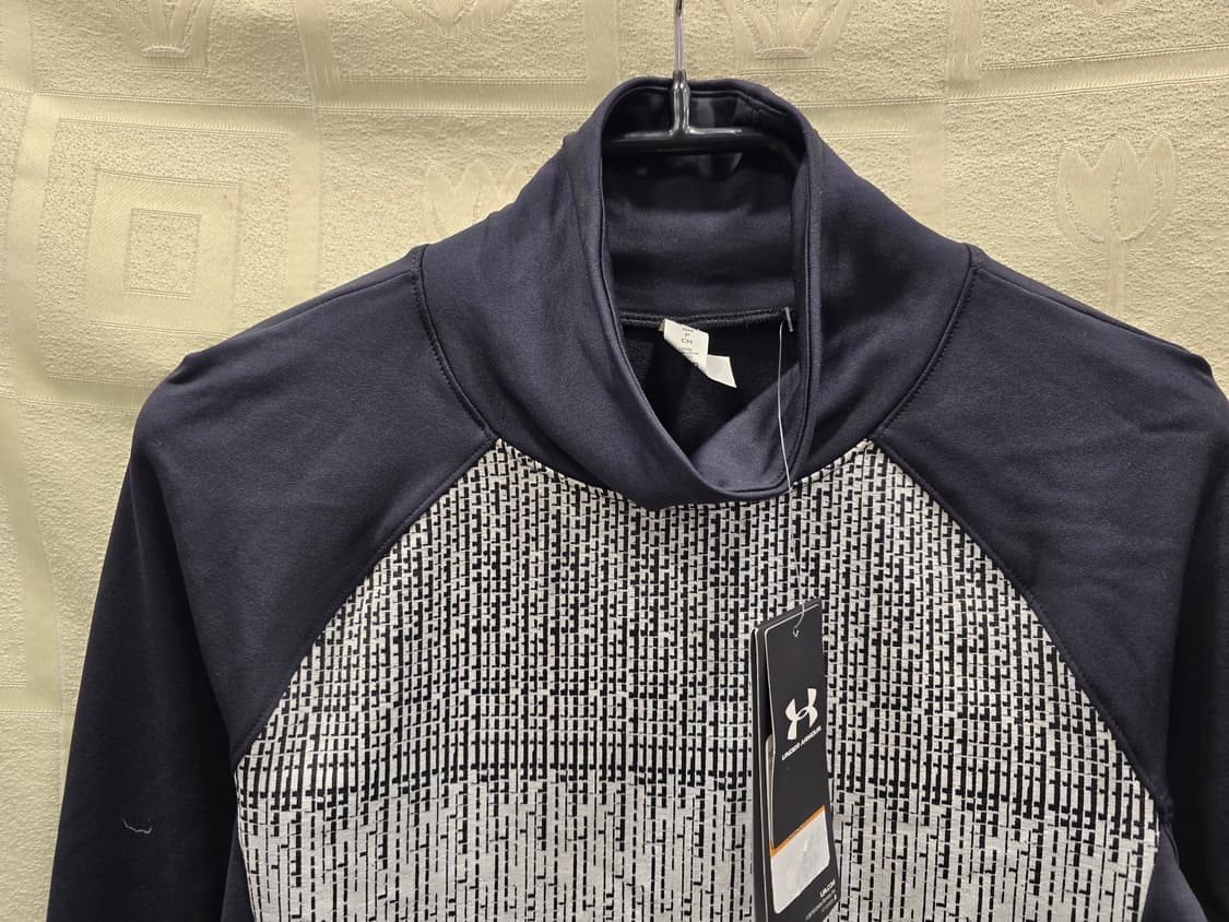 새상품) 언더아머 여성 기모 크롭 콜드기어 긴팔 티셔츠S 상품이미지2