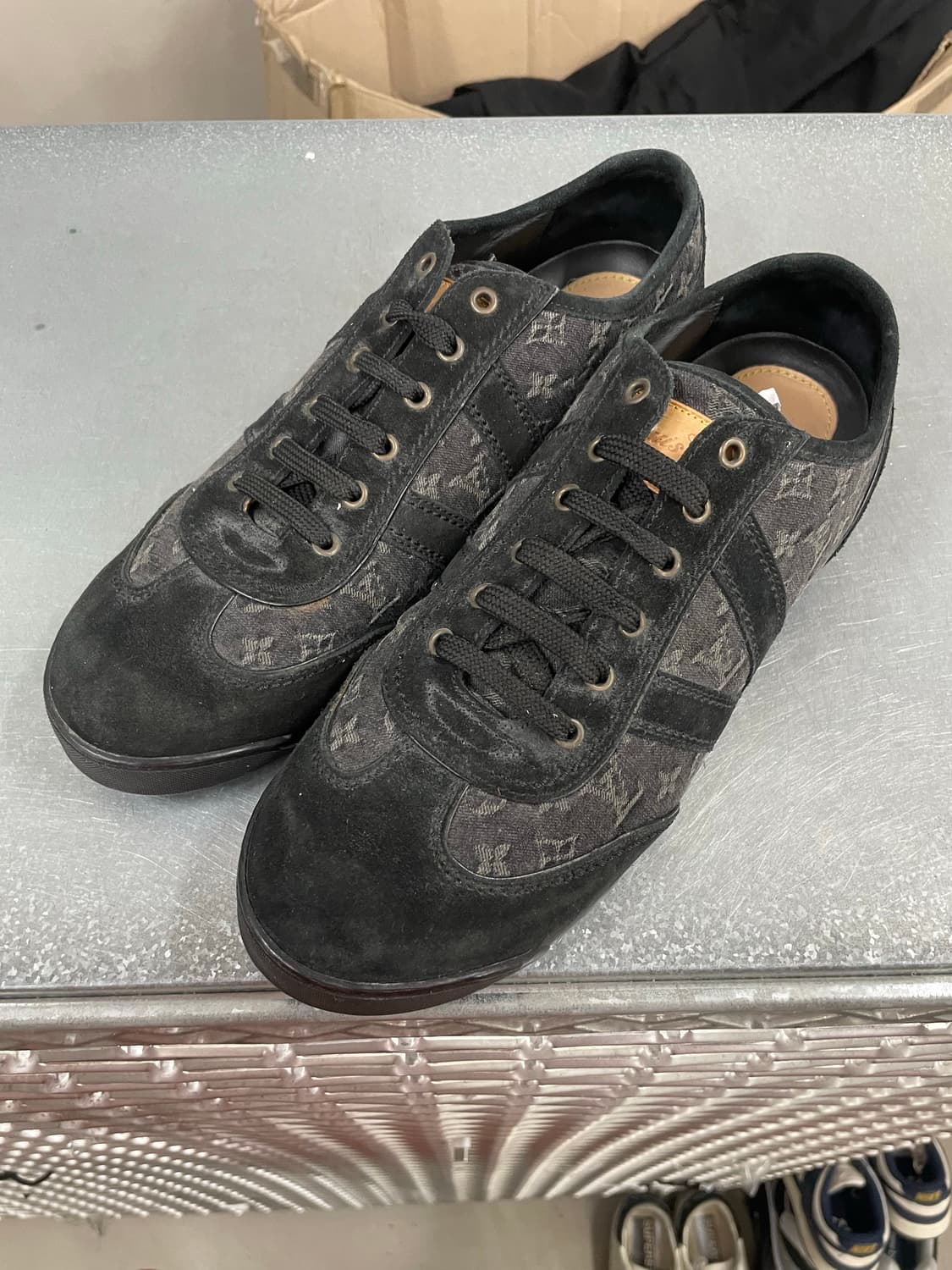 루이비통 블랙 데님 스니커즈 8.5 상품이미지2