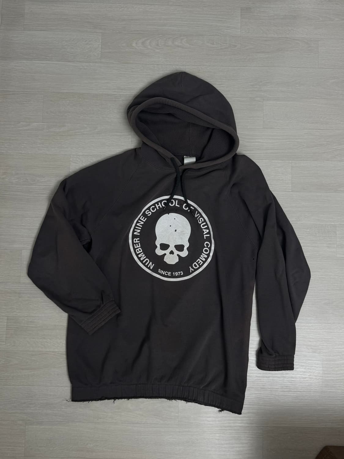 넘버나인 01AW 스쿨 오브 비주얼 코미디 후드 상품이미지1