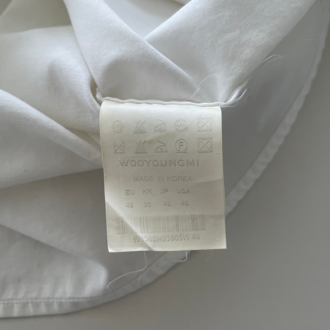 우영미 S,09-95 슬림핏 화이트 코튼 반팔 셔츠 상품이미지8