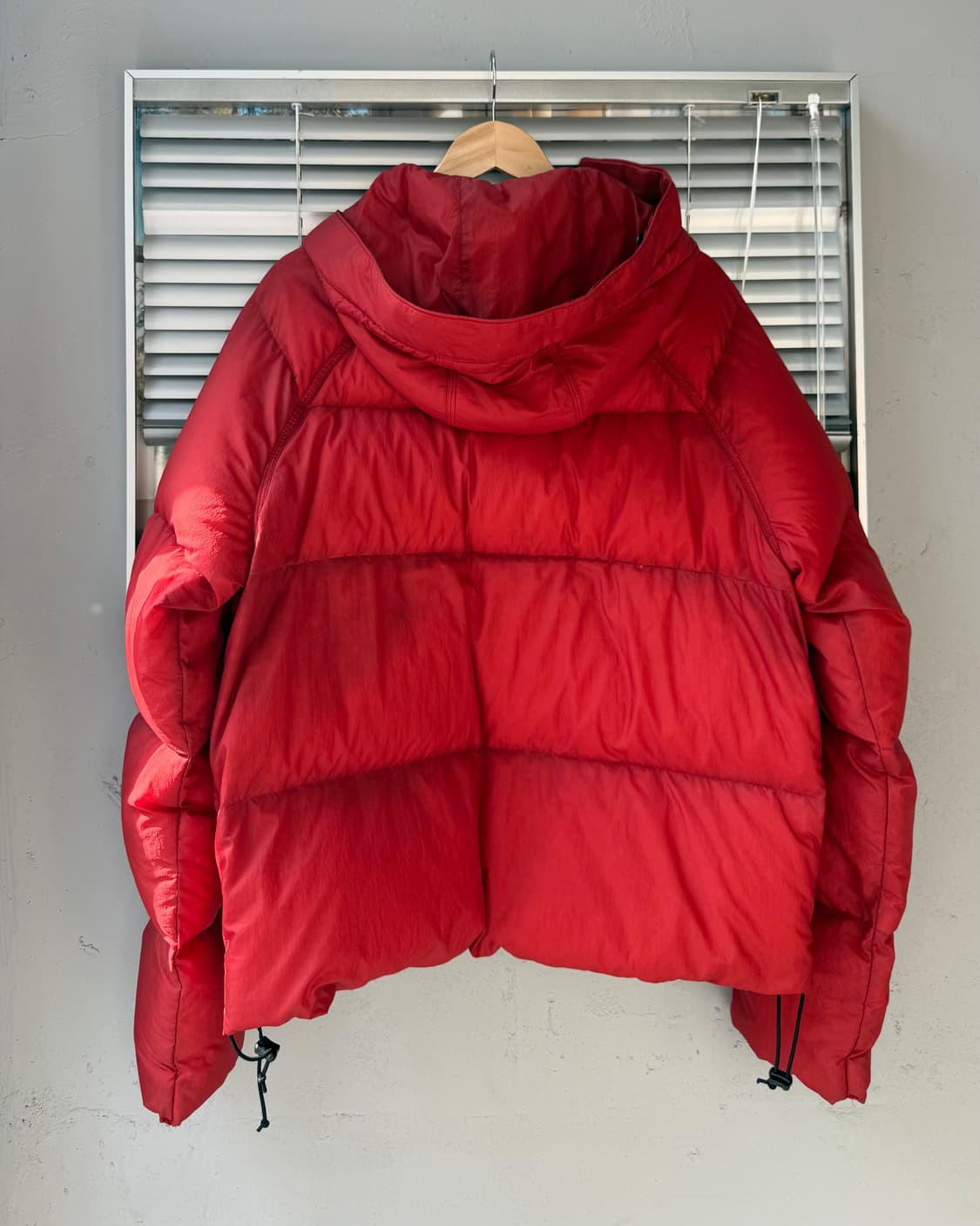 STONE ISLAND mesh badge red puffer 자켓 상품이미지8