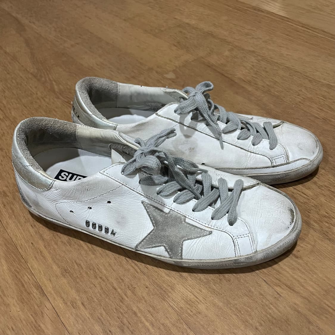 골든구스 슈퍼스타 화이트 스니커즈 265 상품이미지1