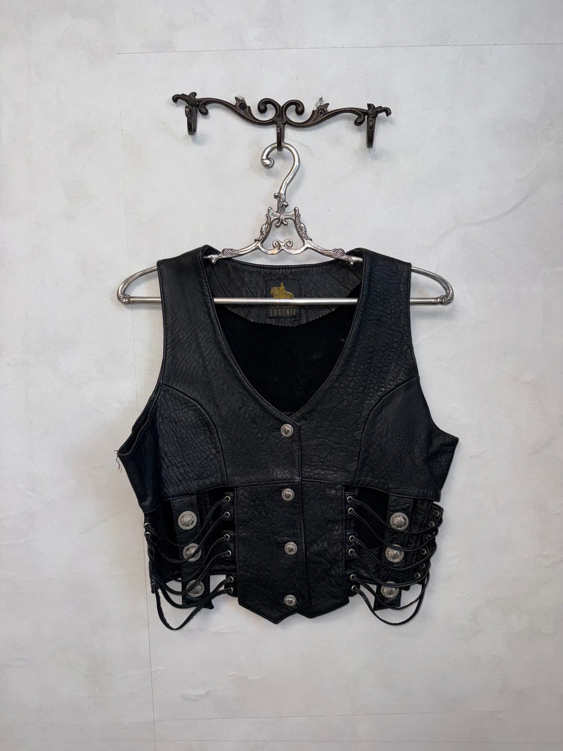 Black cowhide grunge western strap vest 상품이미지4