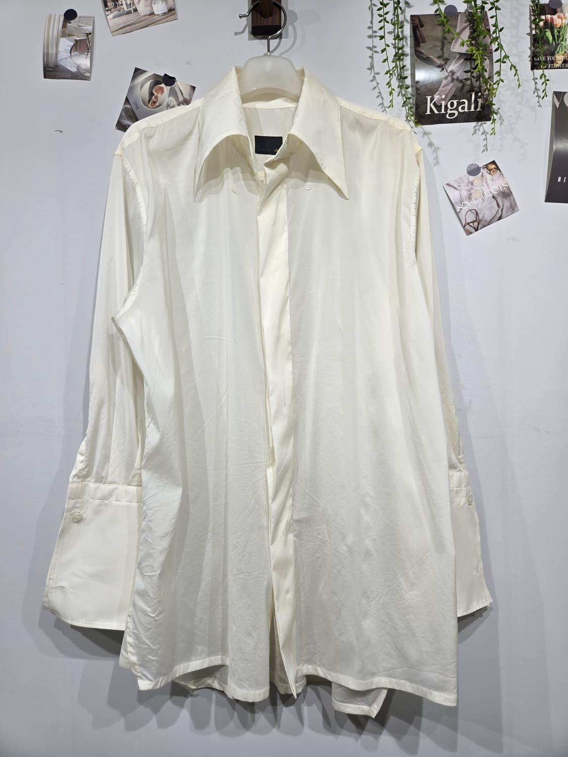 펜디 아이보리 실크 롱 슬리브 셔츠 상품이미지3