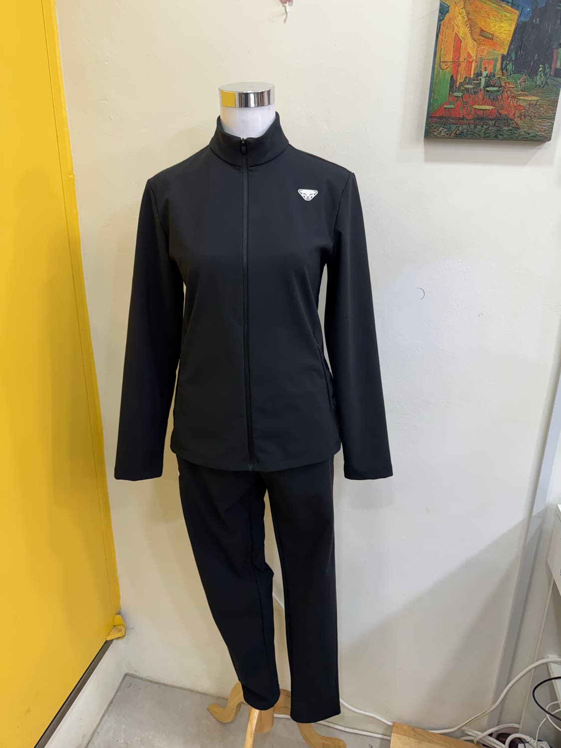 다이나핏 여성 트레이닝 세트 상품이미지1