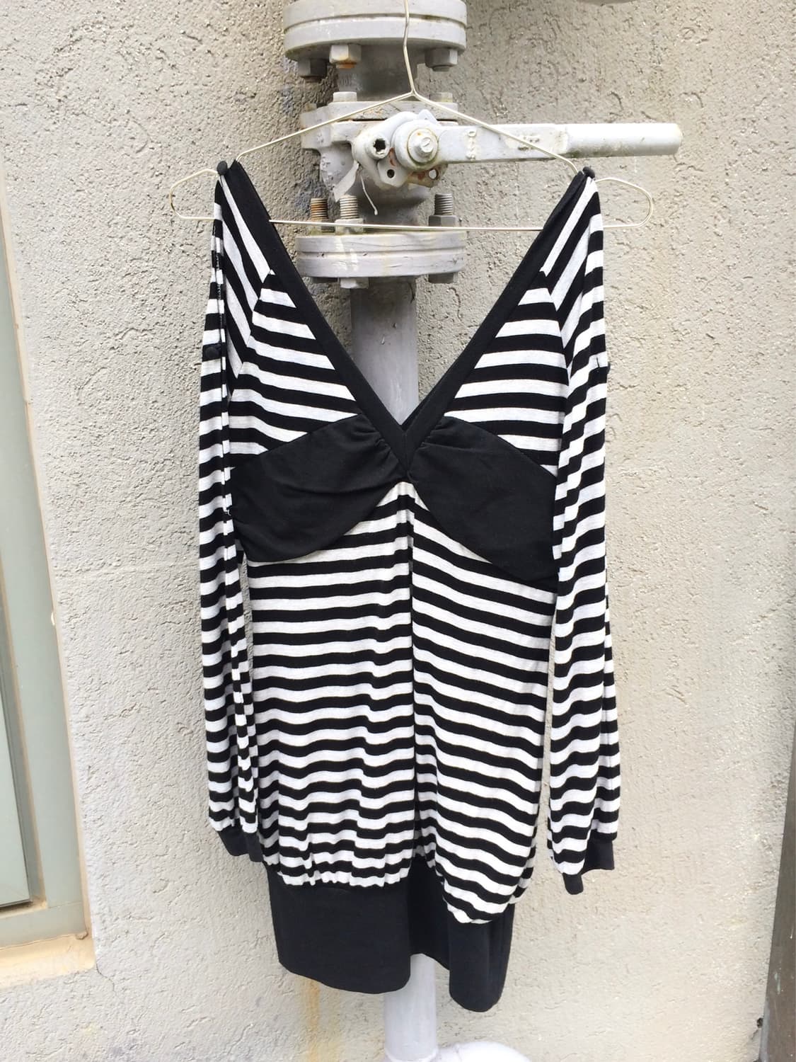 Messy Shoulders Slit Stripe One Piece 상품이미지4